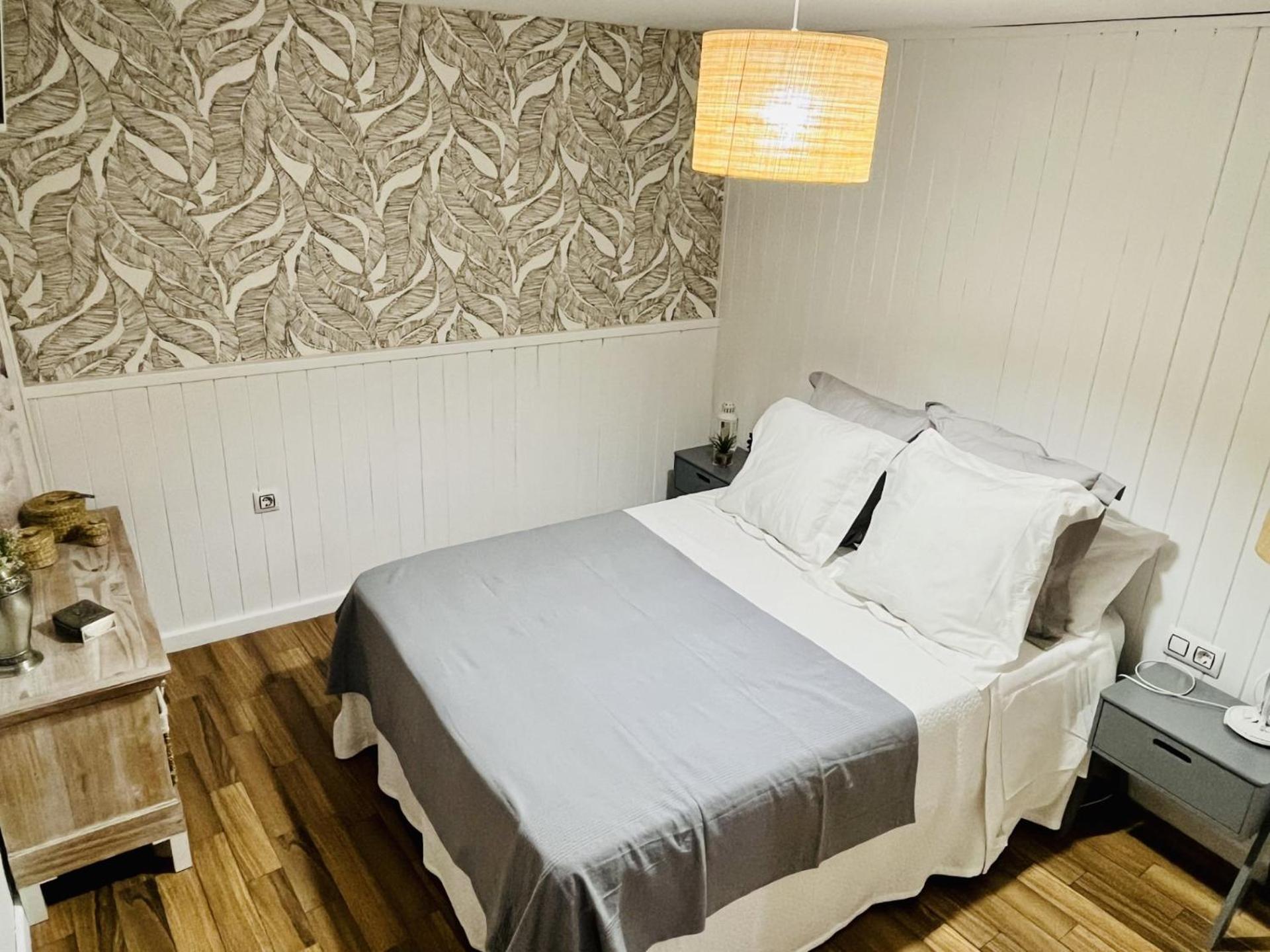 Torres De La Catedral Apartment เฮน ภายนอก รูปภาพ